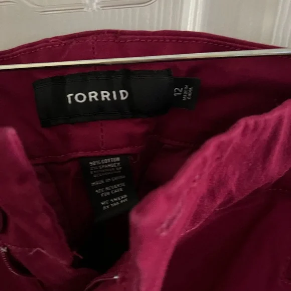 torrid shorts size 12 - Picture 2 of 2